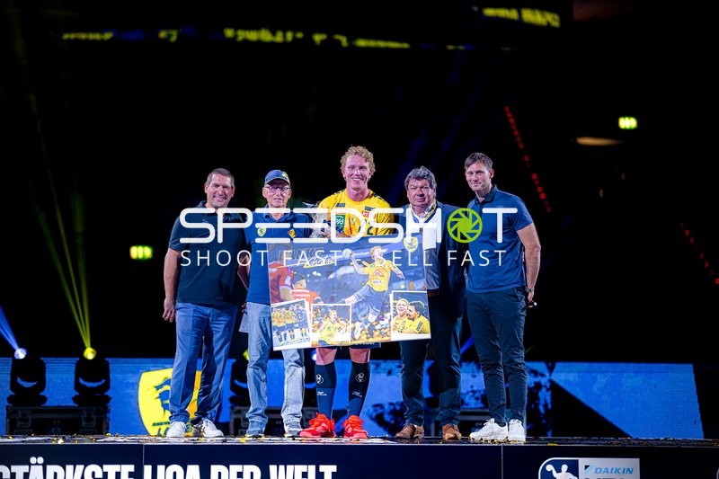 Ehrung für Gustav Davidsson (22; Rhein Neckar Löwen)