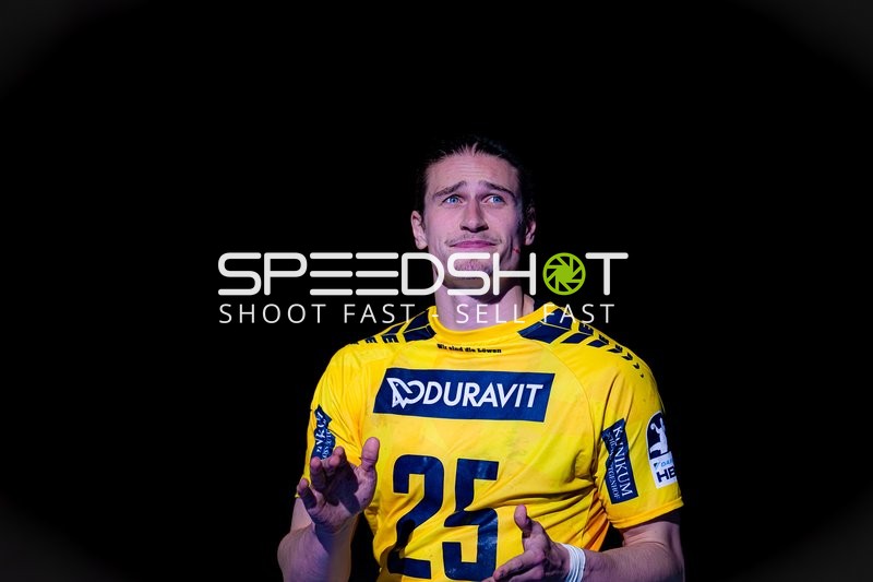 Spieler Olle Forsell-Schefvert (25; Rhein Neckar Löwen) in Position