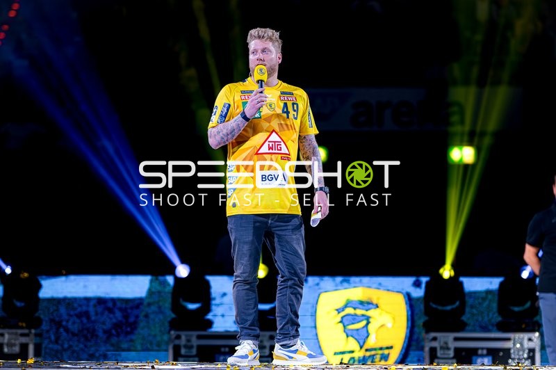 Moderation in der Halle