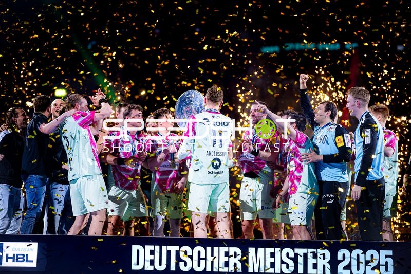 Füchse Berlin feiern Meistertitel