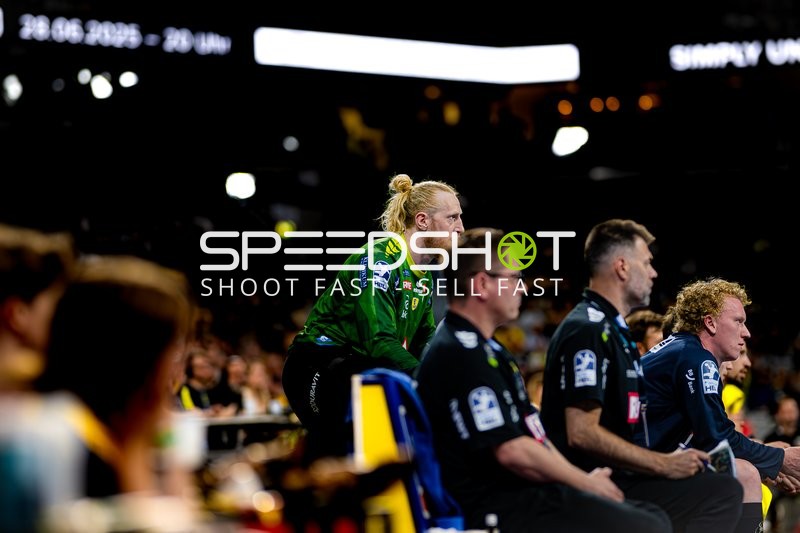 Trainerteam an der Seitenlinie