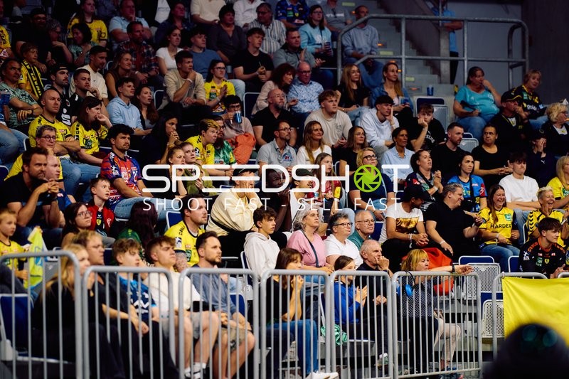 Zuschauer in der Halle