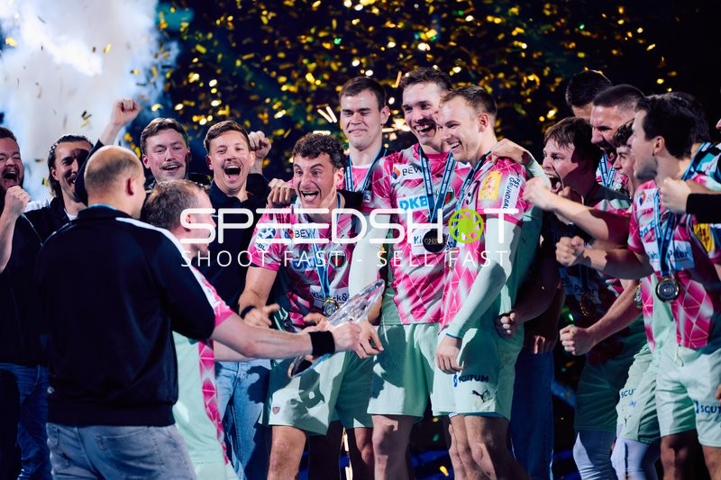 Füchse Berlin feiern Erfolg