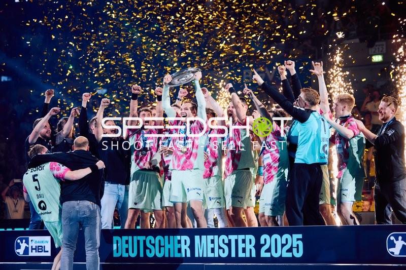 Füchse Berlin feiern Meisterschaft