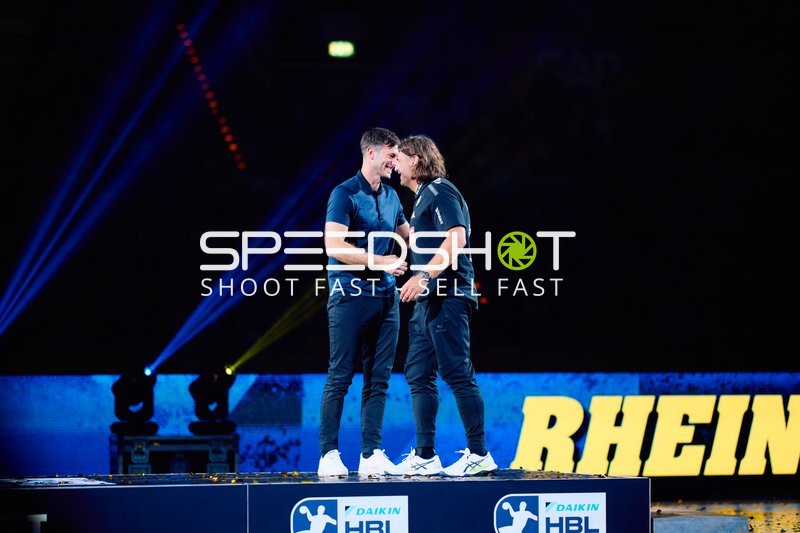 Handball I Herren I Trainer in Aktion