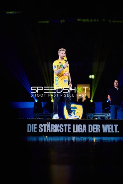 Moderation in der SAP Arena