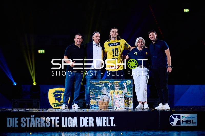 Ehrung für Juri Knorr (10; Rhein Neckar Löwen)