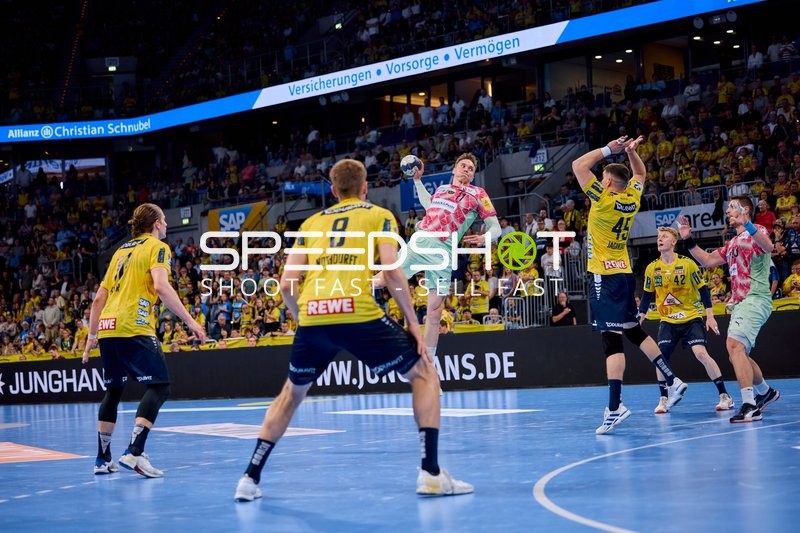 Verteidigung vor Tor