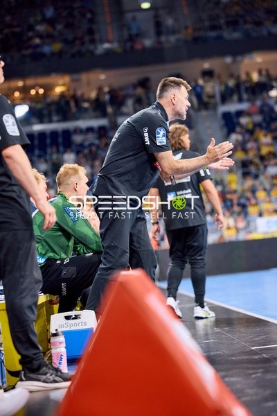 Trainer an der Seitenlinie