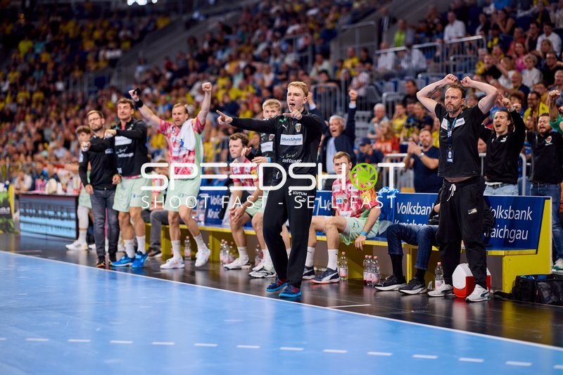 Seitenlinie voller Emotionen