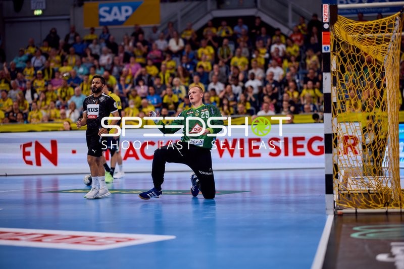 Torwart David Späth (29; Rhein Neckar Löwen) in Position