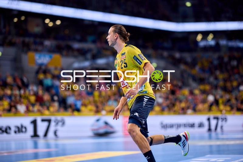 Spieler Olle Forsell-Schefvert (25; Rhein Neckar Löwen) in Aktion