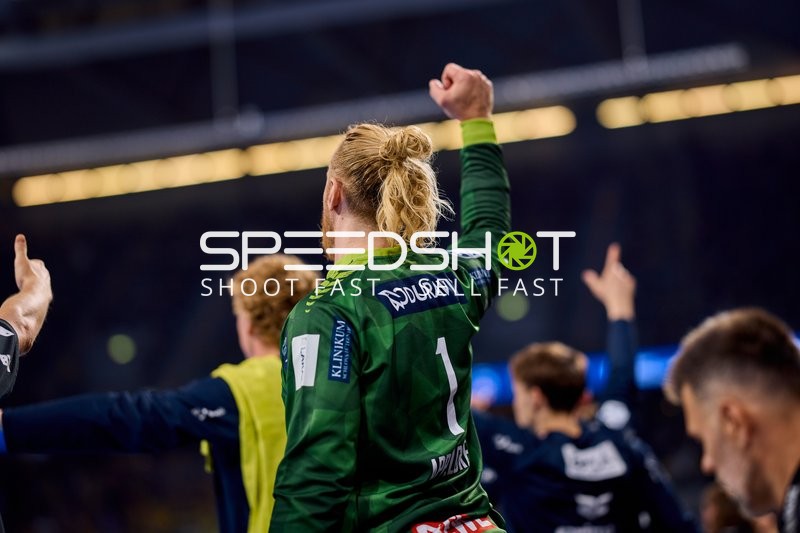 Mikael Appelgren (1, Rhein Neckar Löwen) jubelt