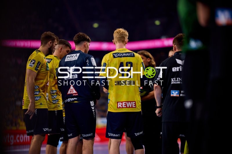 Timeout mit Jon Lindenchrone Andersen (42, Rhein Neckar Löwen)