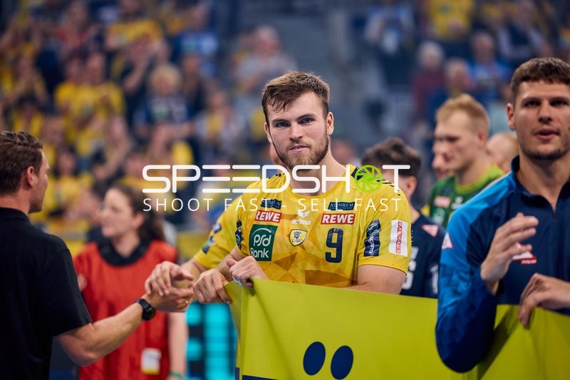 Steven Plucnar Jacobsen (9; Rhein Neckar Löwen) in der Halle