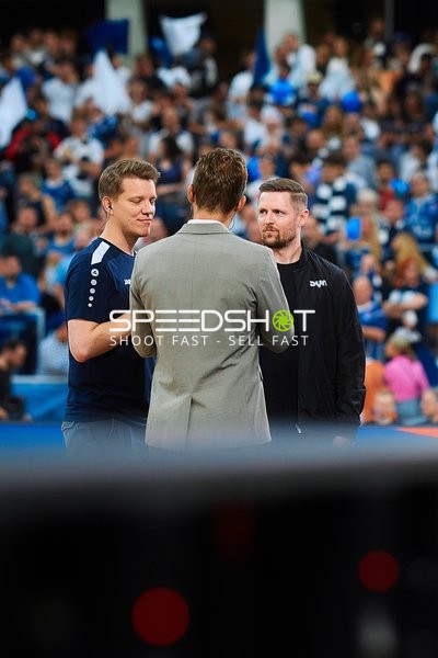 Gespräch an der Seitenlinie