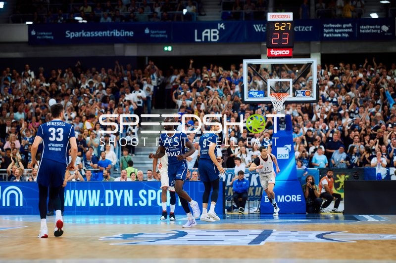 Zweikampf auf dem Court