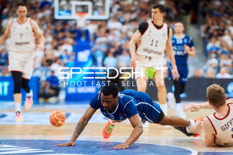 Zweikampf mit DJ Horne (0; MLP Academics Heidelberg)