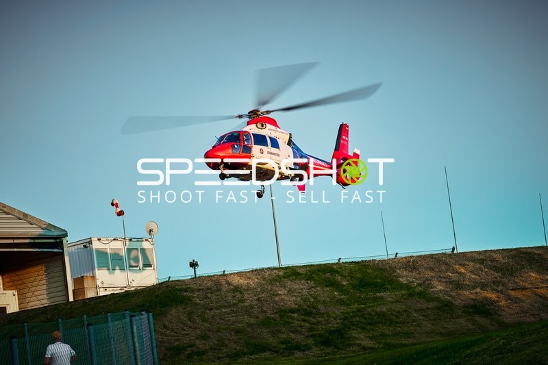 Rettungshubschrauber über Nürburgring