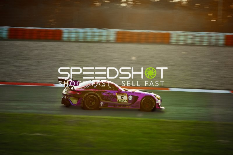 Rennfahrzeug auf der Rennstrecke