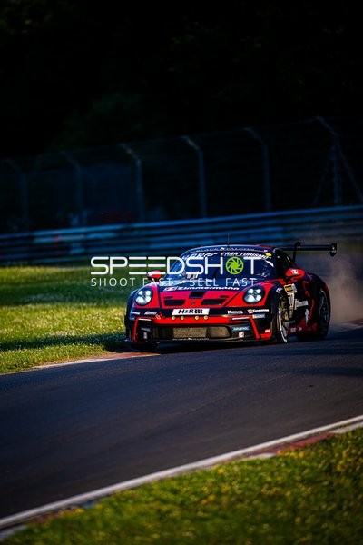 Rennfahrzeug auf der Rennstrecke