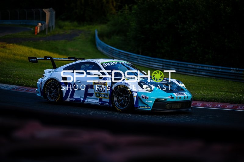 Fahrzeug auf der Rennstrecke