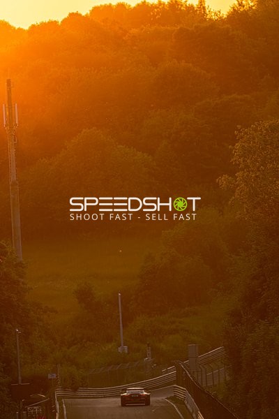 Rennfahrzeug am Nürburgring