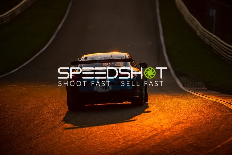 Fahrzeug #189 auf der Rennstrecke