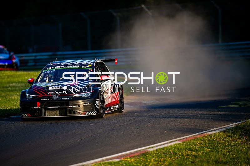 Rennfahrzeug auf der Rennstrecke