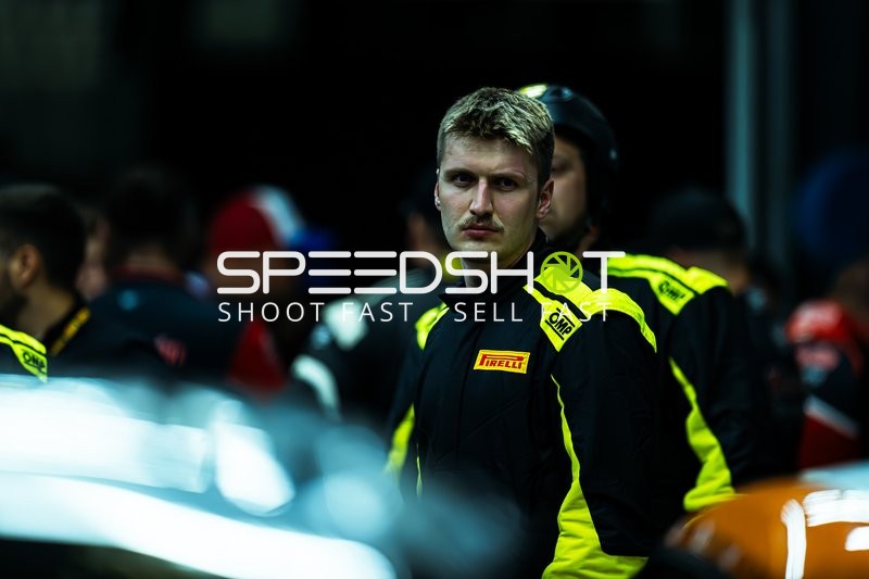 Mechaniker in der Boxengasse