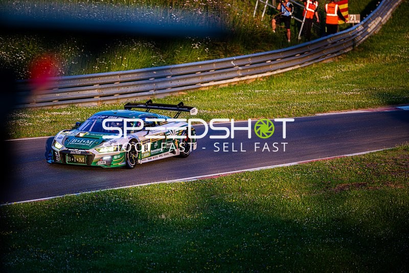 Falken Motorsports Audi R8 LMS GT3 evo II auf der Rennstrecke
