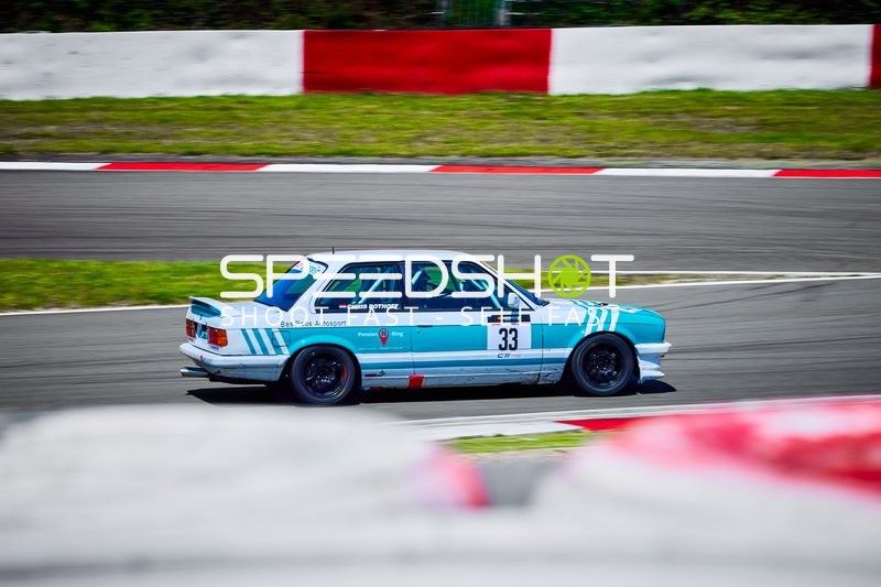 33, Falken Motorsports auf der Strecke