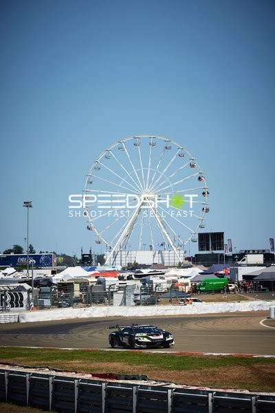 Red Bull Team ABT auf Strecke