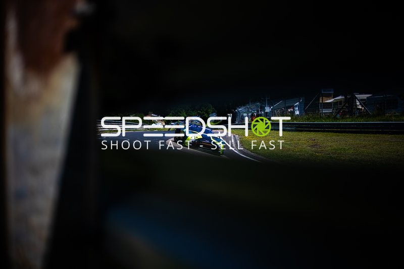 Rennfahrzeug auf der Nordschleife