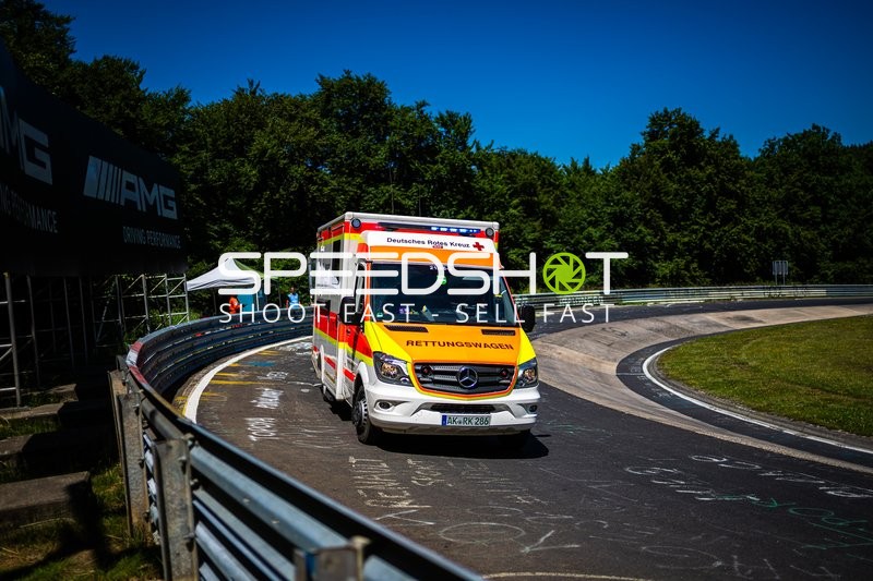 Rettungswagen auf der Rennstrecke