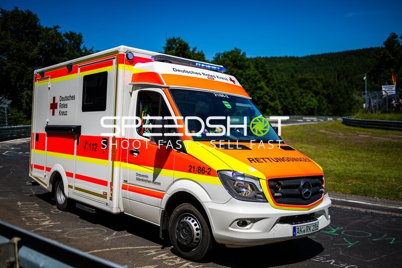 Rettungswagen am Nürburgring