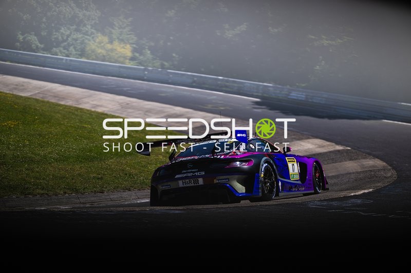 Rennfahrzeug auf der Rennstrecke