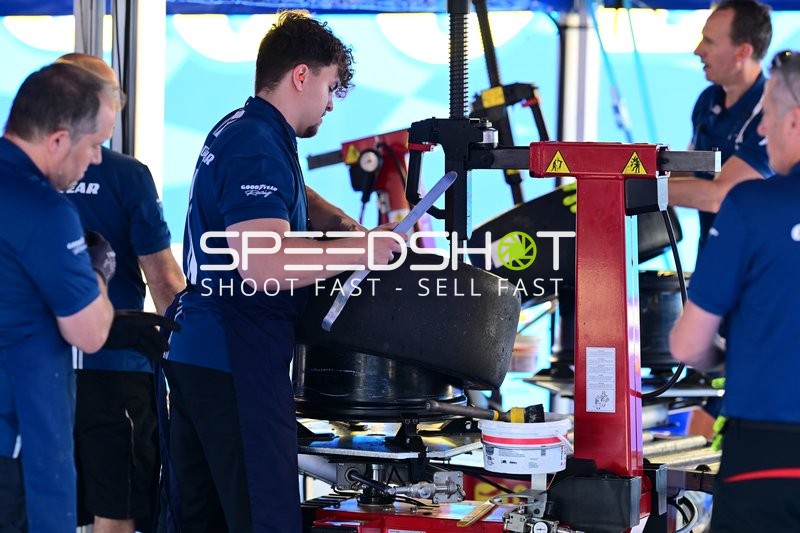 Mechaniker bei Boxenstopp