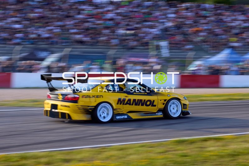 Auto 3, Falken Motorsports fährt