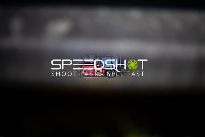 Fahrzeug in der Boxengasse