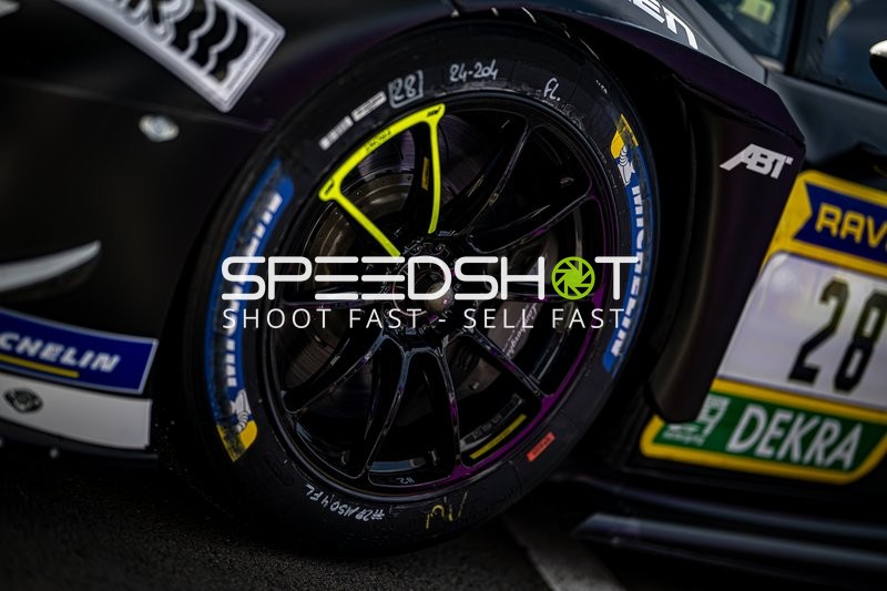 Fahrzeug in der Boxengasse