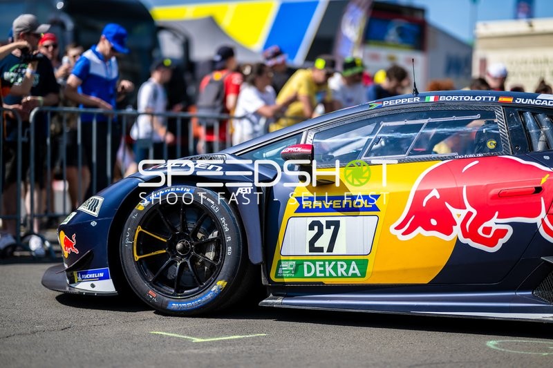 Marco Mapelli (27, Red Bull Team ABT) am Fahrzeug