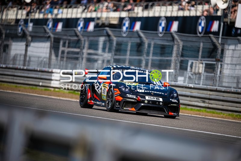 Porsche 718 Cayman GT4 Clubsport auf der Rennstrecke