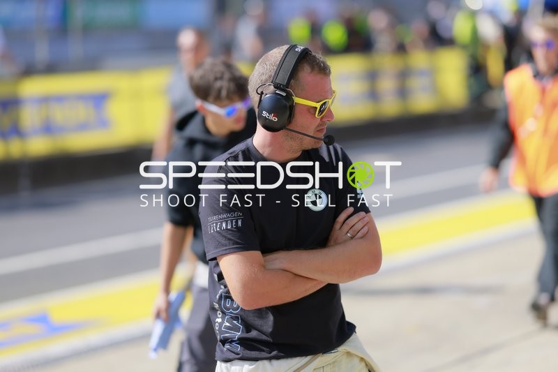 Teammitglied an der Boxengasse