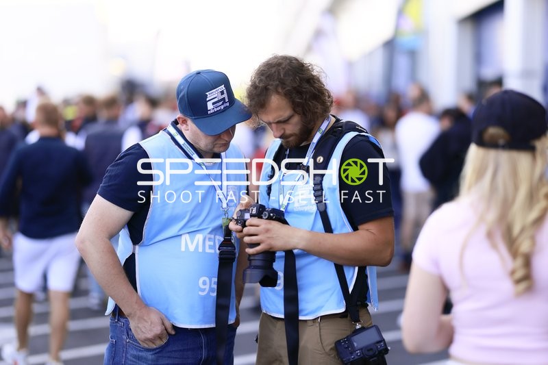 Medienvertreter beim 24h Rennen 2025