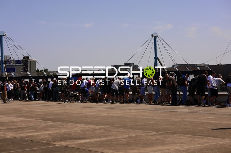 Zuschauer beim 24h Rennen 2025