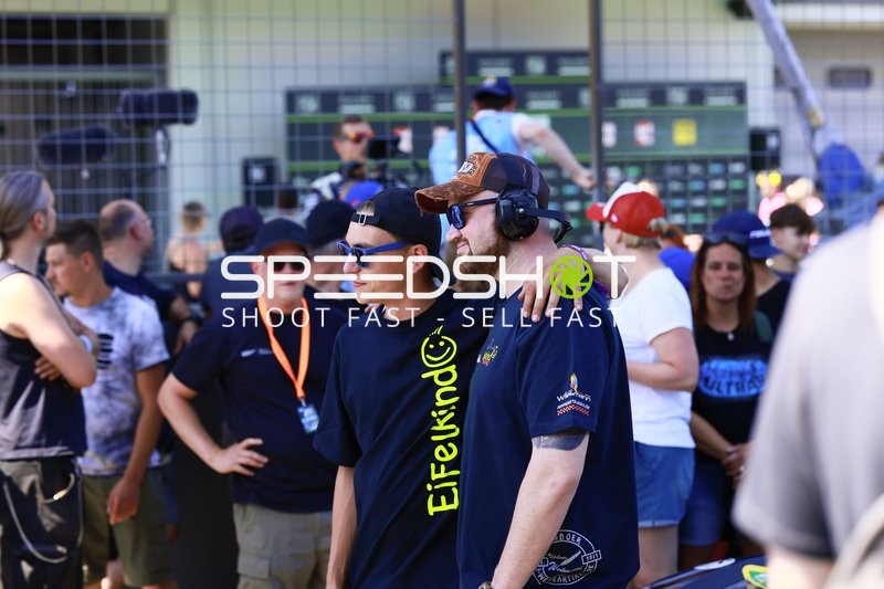 Fans beim 24h Rennen 2025 Nürburgring