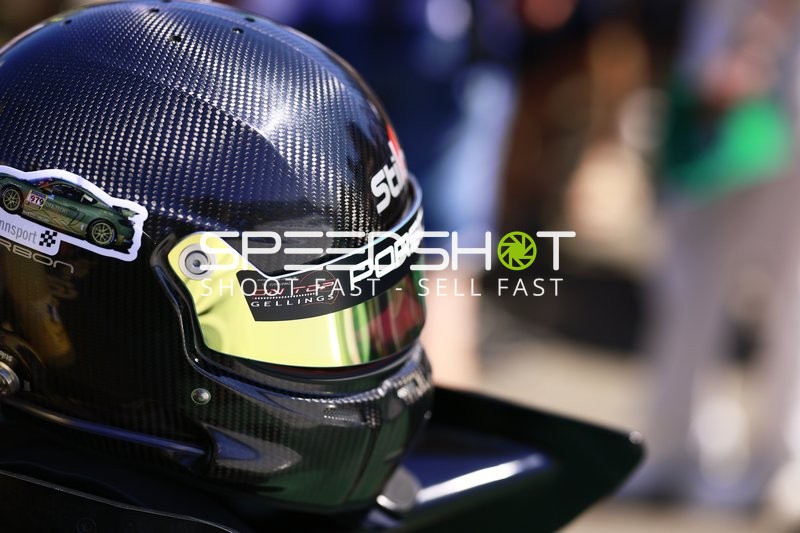 Rennhelm bei 24h Rennen 2025