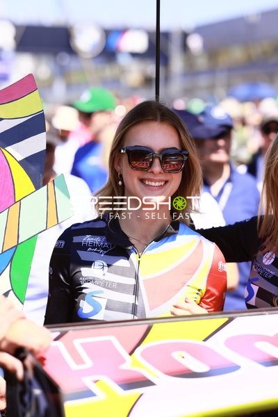 Grid Girl beim 24h Rennen 2025