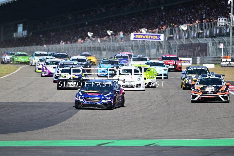 Startaufstellung beim 24h Rennen 2025 Nürburgring